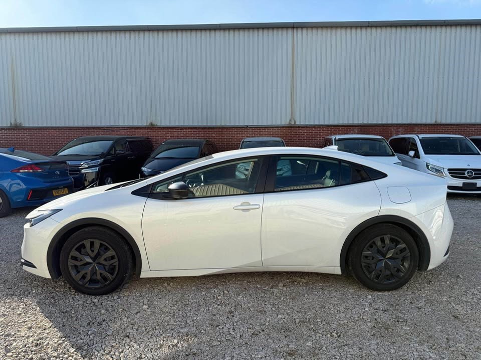 2023 TOYOTA PRIUS