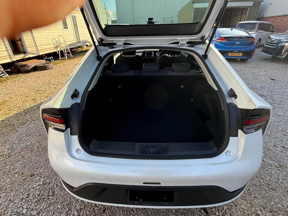 2023 TOYOTA PRIUS