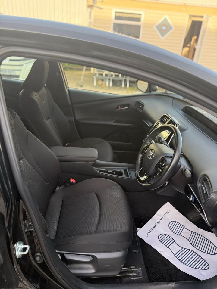 2020 Hybrid Toyota Prius Automatic