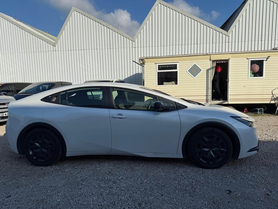 2023 TOYOTA PRIUS