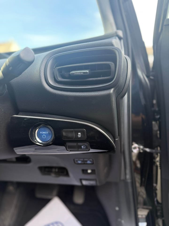 2020 Hybrid Toyota Prius Automatic