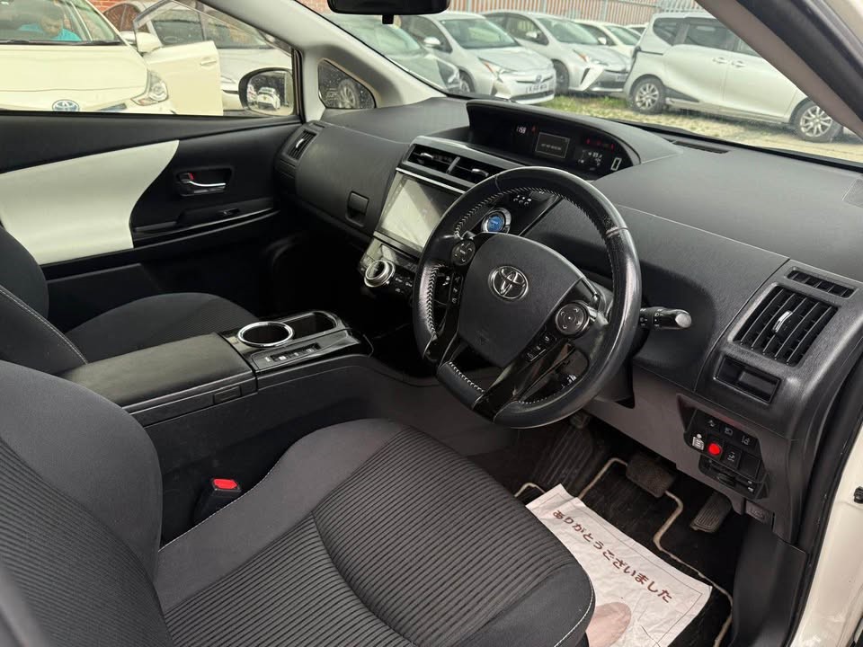 Toyota Hybrid PRIUS PLUS