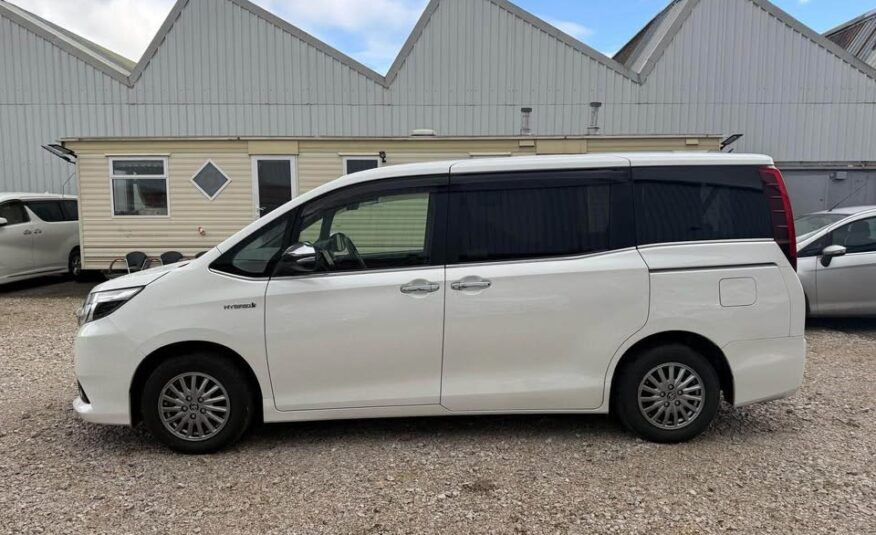 2016 TOYOTA Esquire