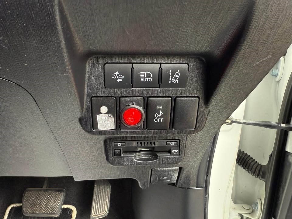 Toyota Hybrid PRIUS PLUS