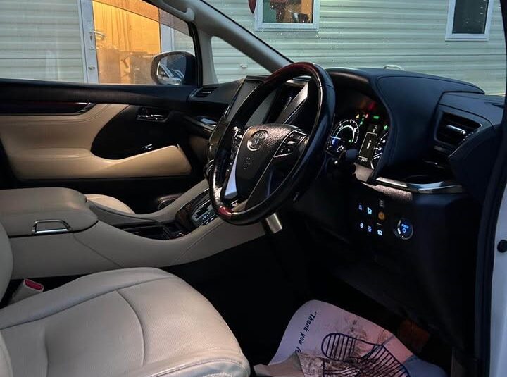 2017 Toyota ALPHARD