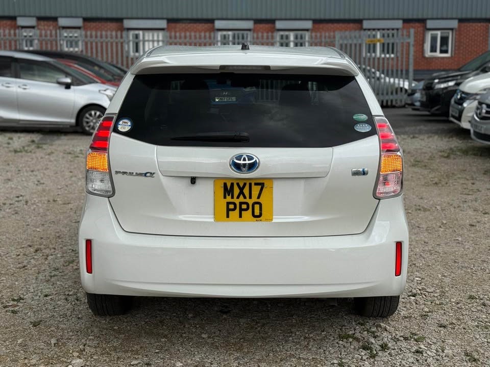 Toyota Hybrid PRIUS PLUS