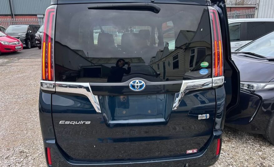 2017 Toyota Esquire