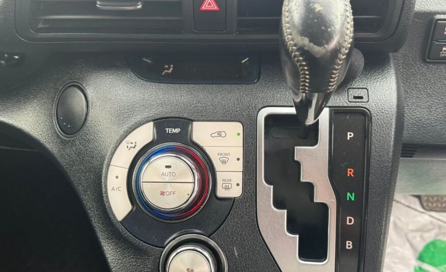 2017 Toyota Sienta