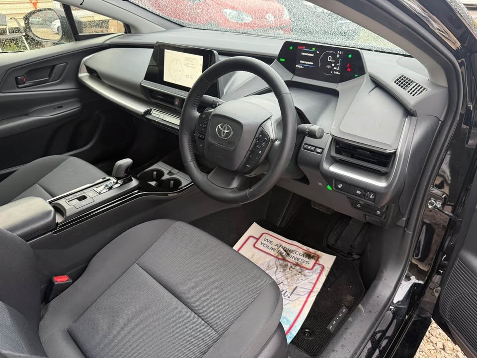 2024 TOYOTA PRIUS NEW