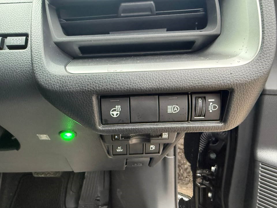 2024 TOYOTA PRIUS NEW