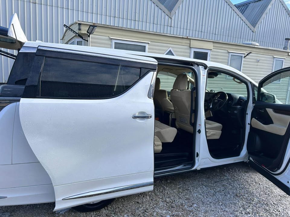 2017 Toyota ALPHARD