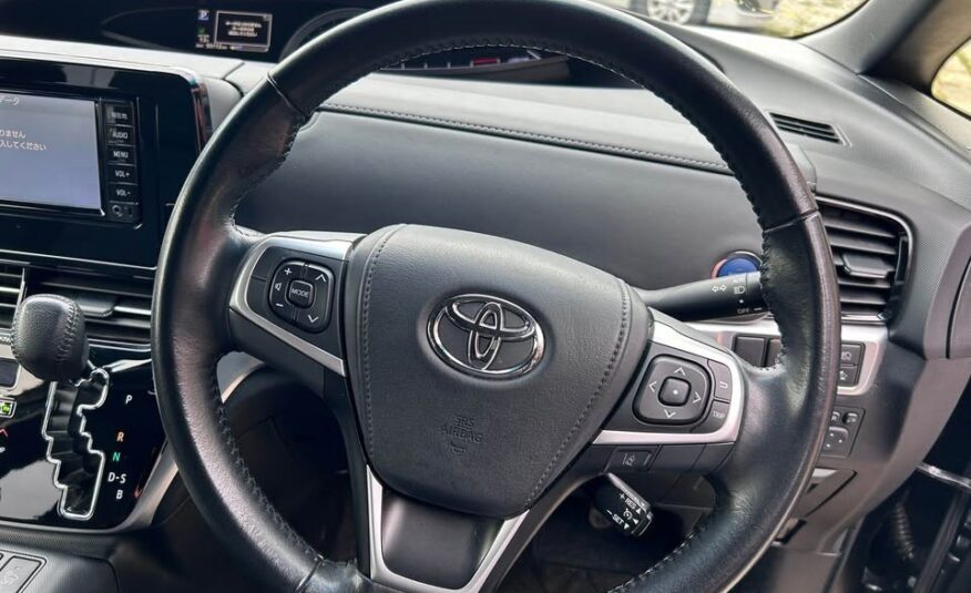 TOYOTA ESTIMA 2017