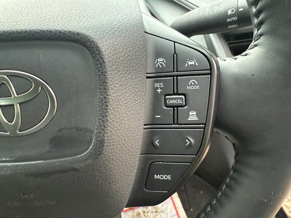 2024 TOYOTA PRIUS NEW