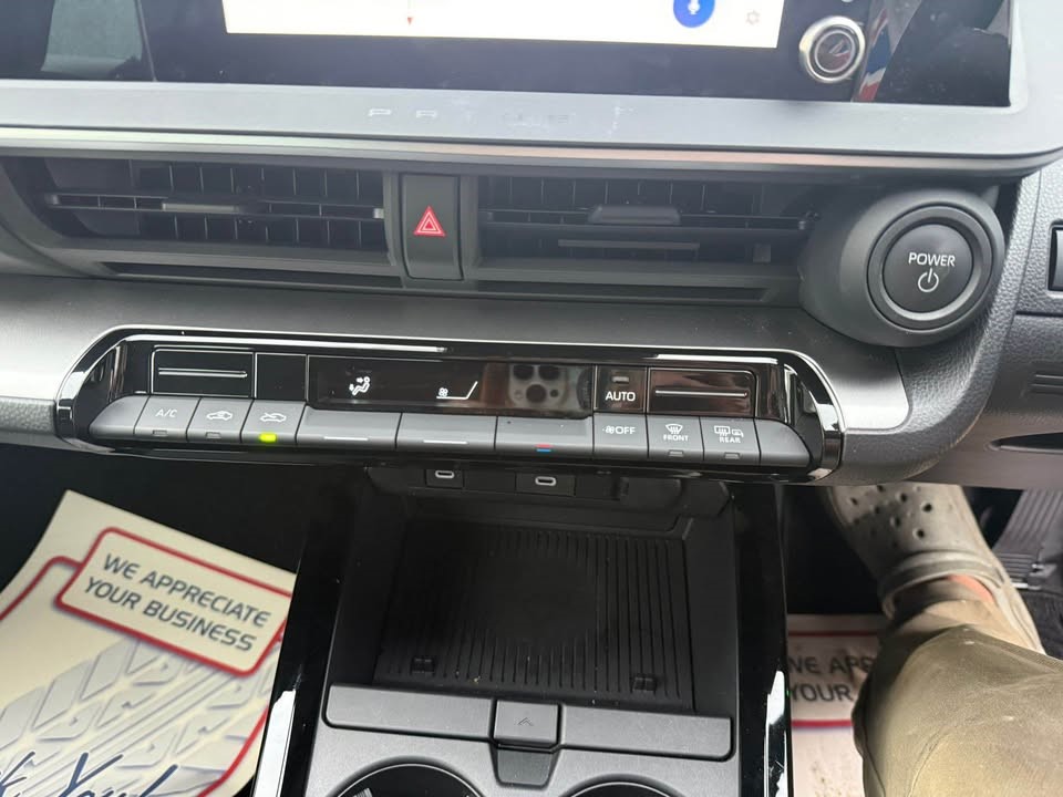 2024 TOYOTA PRIUS NEW