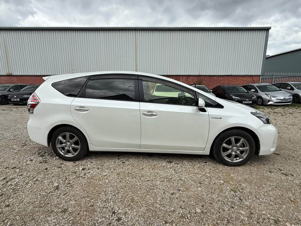 Toyota Hybrid PRIUS PLUS