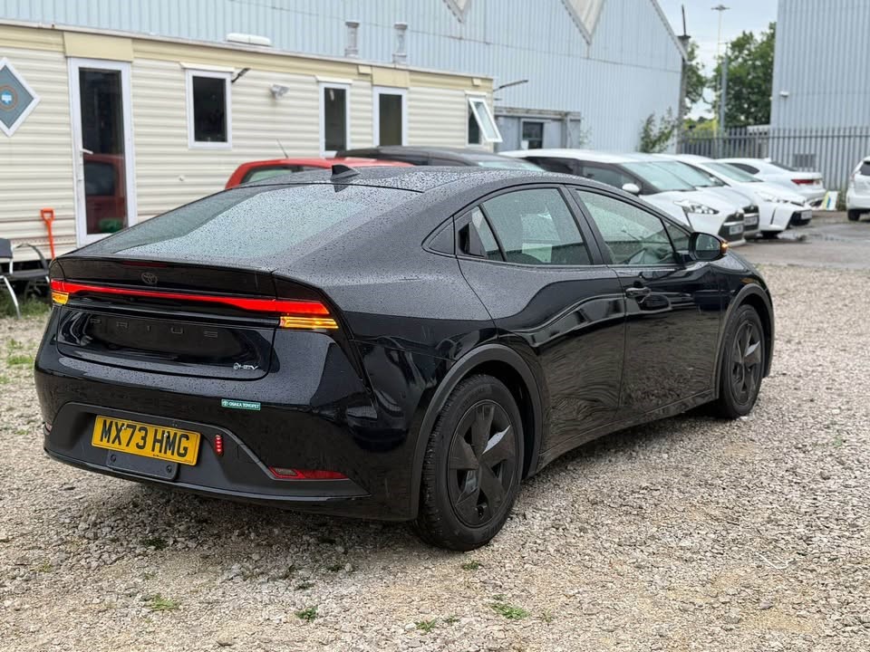 2024 TOYOTA PRIUS NEW