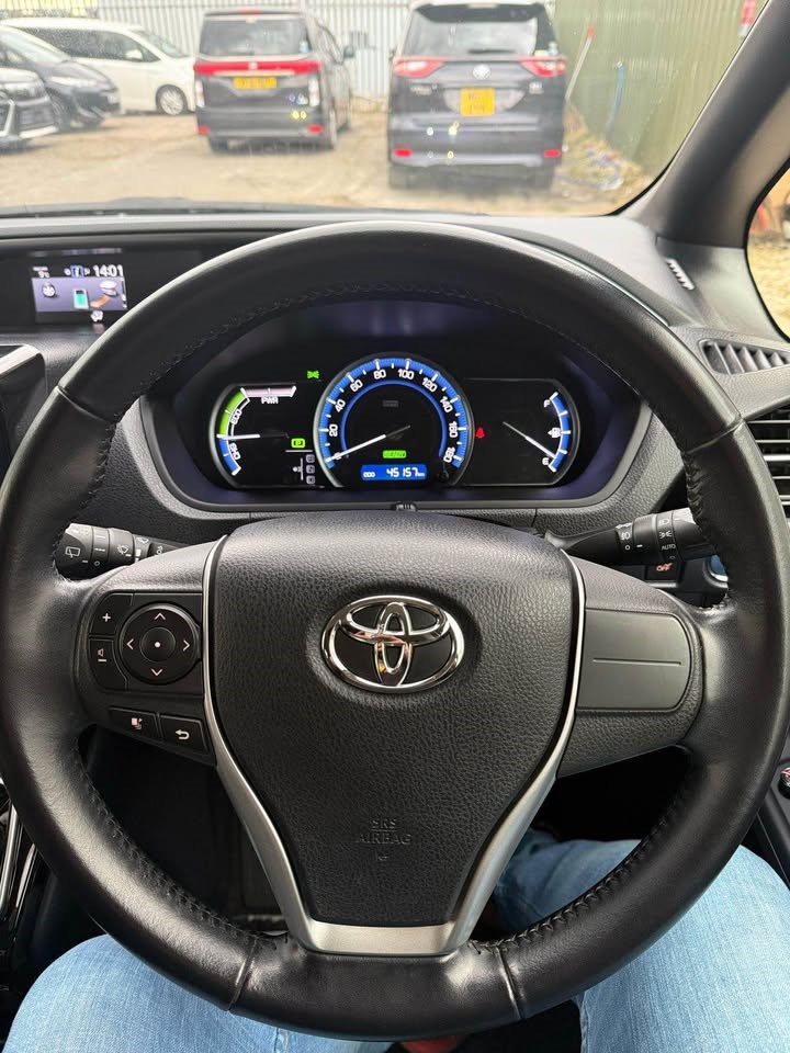 2017 Toyota VOXY