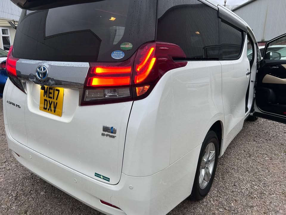 2017 TOYOTA Alphard