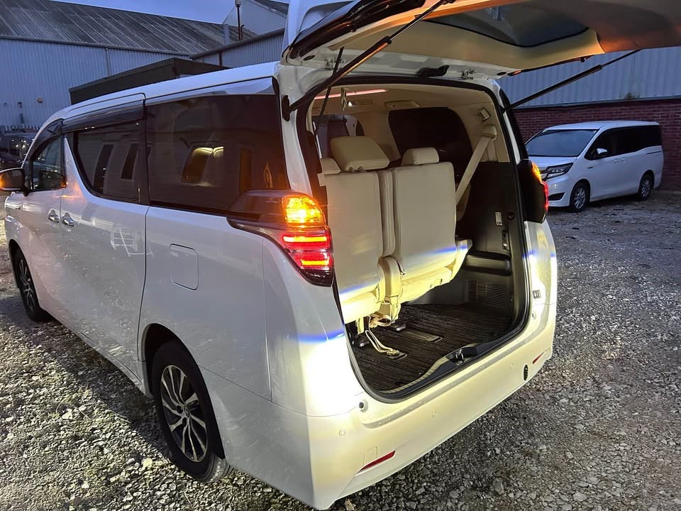 2017 Toyota ALPHARD