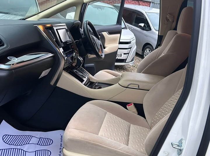 2017 TOYOTA Alphard