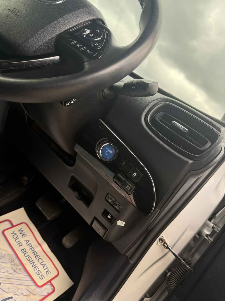 2022 Hybrid Toyota Prius Automatic