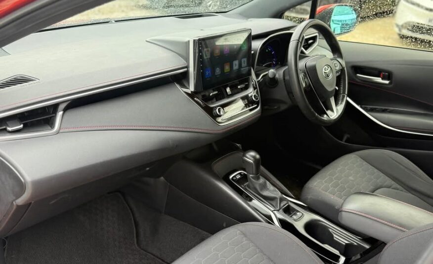 Hybrid TOYOTA COROLLA SPORTS GR