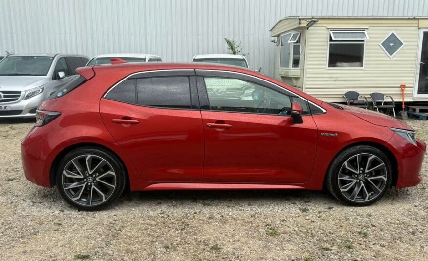 Hybrid TOYOTA COROLLA SPORTS GR