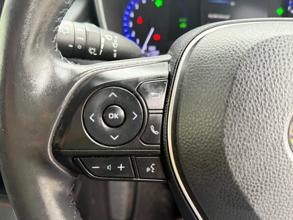 Hybrid TOYOTA COROLLA SPORTS GR