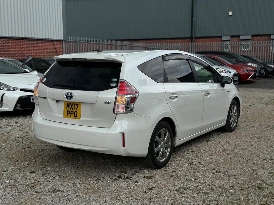 Toyota Hybrid PRIUS PLUS