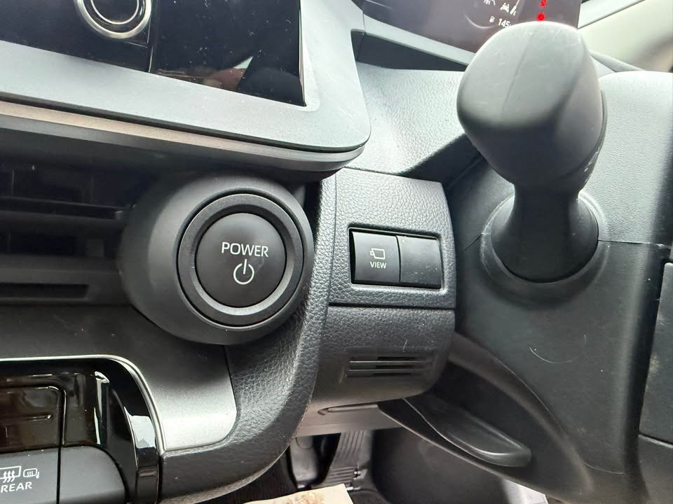 2024 TOYOTA PRIUS NEW