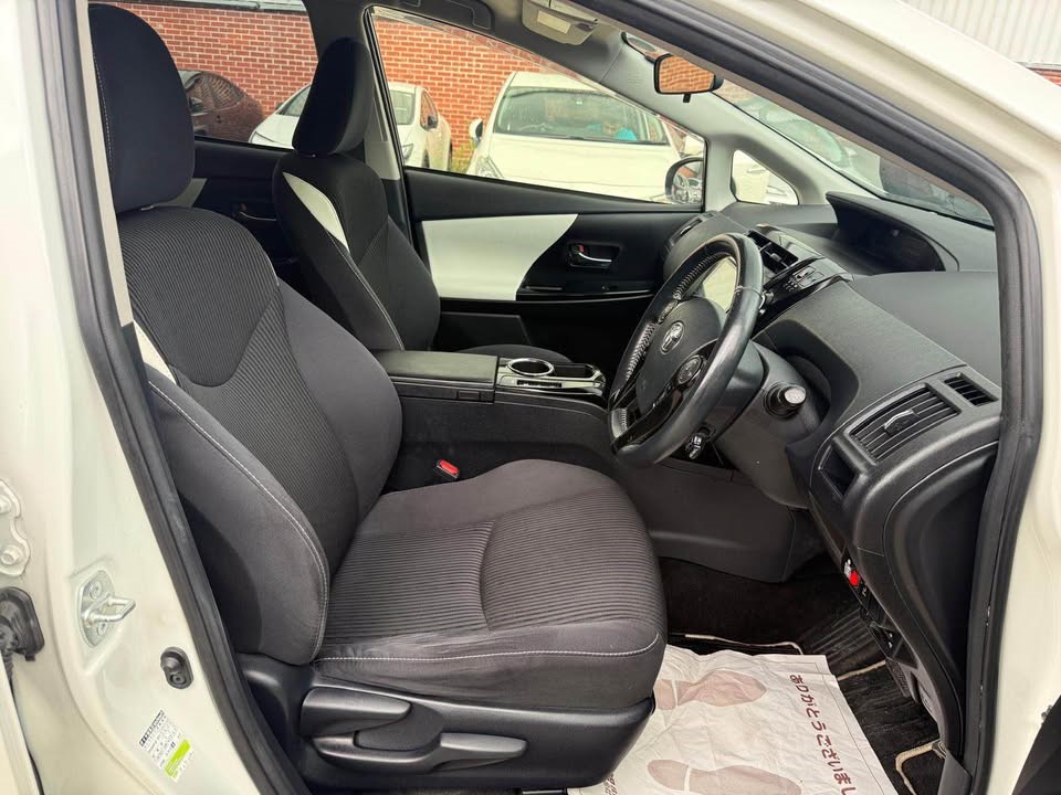 Toyota Hybrid PRIUS PLUS