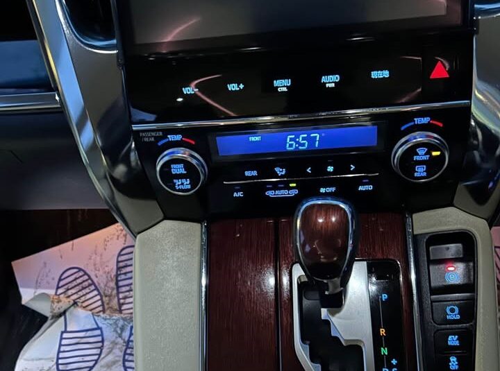 2017 Toyota ALPHARD